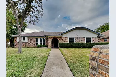 301 Circleview Drive N, Hurst, TX 76054 - Photo 1