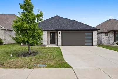 608 Congressional Avenue, Red Oak, TX 75154 - Photo 1