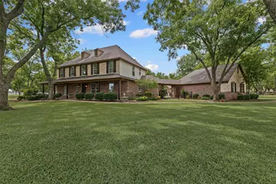 7401 Hampton Drive, Granbury, TX 76049 - Photo 1