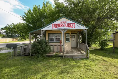 100 Clay Street, Bowie, TX 76230 - Photo 1