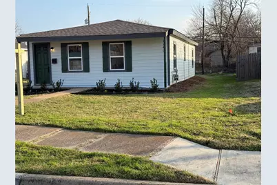 1240 E Harvey Avenue, Fort Worth, TX 76104 - Photo 1