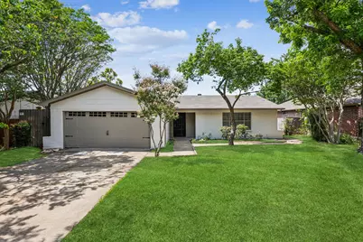 103 Stonecreek Drive, Arlington, TX 76014 - Photo 1