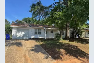 522 Aransas Drive, Euless, TX 76039 - Photo 1