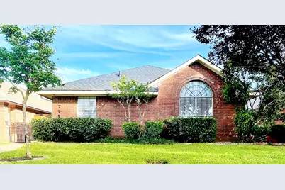 738 Willow Oak Drive, Lewisville, TX 75067 - Photo 1
