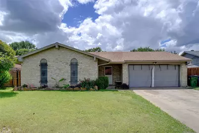 4613 Navajo Trail, Balch Springs, TX 75180 - Photo 1