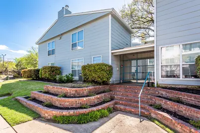 1901 N Fitzhugh Avenue #17, Dallas, TX 75204 - Photo 1