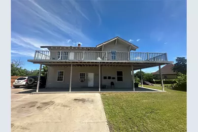 431 E 8th Street #B, Dallas, TX 75203 - Photo 1