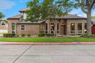 422 Arbor Creek Drive, Euless, TX 76039 - Photo 1