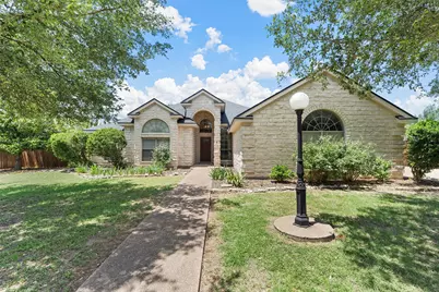 621 S Ruidoso Downs Drive, Robinson, TX 76706 - Photo 1