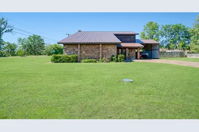 905 W 11th, Clarksville, TX 75426 - Photo 1