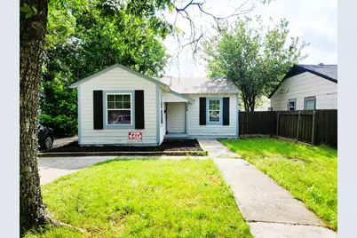 206 NW 15th Street, Grand Prairie, TX 75050 - Photo 1