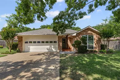 1505 Hyde Park Boulevard, Cleburne, TX 76033 - Photo 1