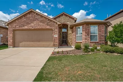 5825 Loveland Drive, Denton, TX 76208 - Photo 1
