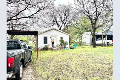 111 Summitt Avenue, Graham, TX 76450 - Photo 1