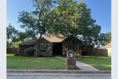 1014 Royal Lane, Graham, TX 76450 - Photo 1