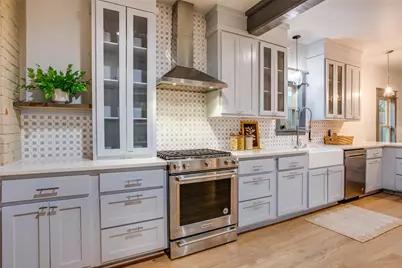 936 N Windomere Avenue, Dallas, TX 75208 - Photo 1