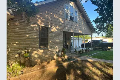 208 Erie Street, Cleburne, TX 76031 - Photo 1