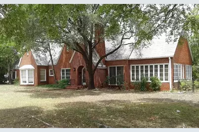 700 S Jackson Street, McGregor, TX 76657 - Photo 1
