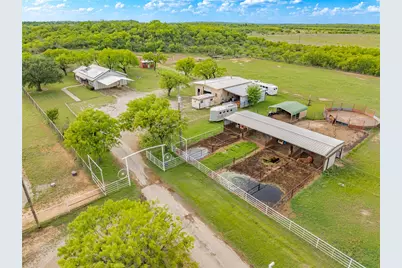 1400 W 6th Street #2, Breckenridge, TX 76424 - Photo 1