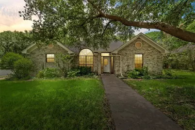 2804 Chimney Hill Drive, Waco, TX 76708 - Photo 1