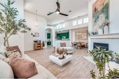 619 Poplar Lane, Irving, TX 75063 - Photo 1