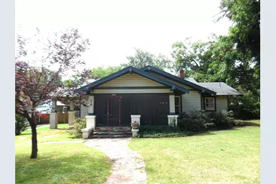 319 W Baylor Street, Weatherford, TX 76086 - Photo 1