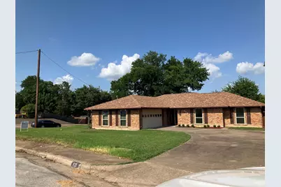 828 N Young Boulevard, DeSoto, TX 75115 - Photo 1
