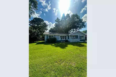 909 Baird Street, Cleburne, TX 76033 - Photo 1