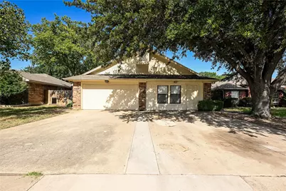 1113-1115 Bayfield Drive, Denton, TX 76209 - Photo 1