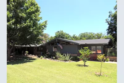 2073 Highland Avenue, Abilene, TX 79605 - Photo 1
