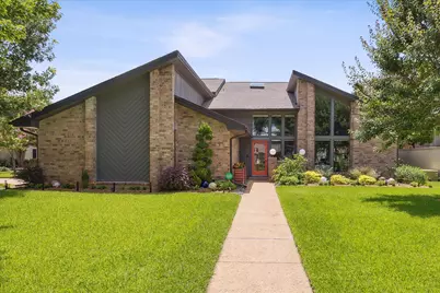 1517 Waltham Court, Arlington, TX 76012 - Photo 1