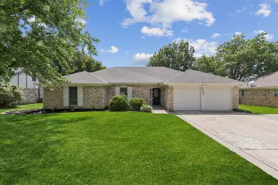 3206 Avon Drive, Arlington, TX 76015 - Photo 1