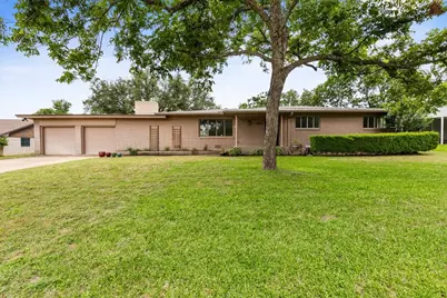 4204 Spruce Terrace Avenue, Waco, TX 76710 - Photo 1