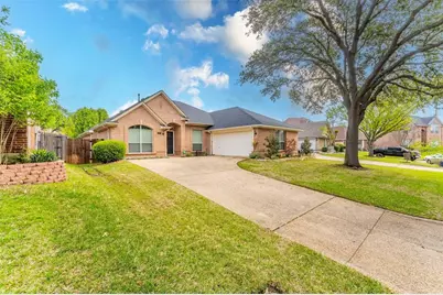 2231 Templeton Drive, Arlington, TX 76006 - Photo 1