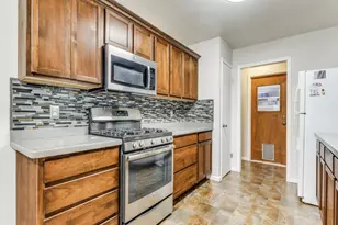 1310 Kingsbridge Dr, Garland, TX 75040 - Photo 8