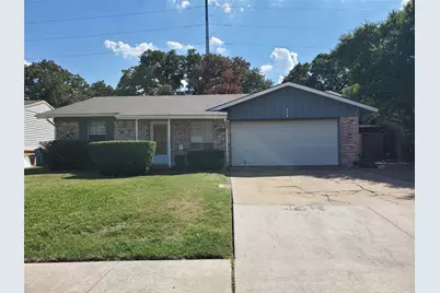 254 Oakwood Lane, Lewisville, TX 75067 - Photo 1