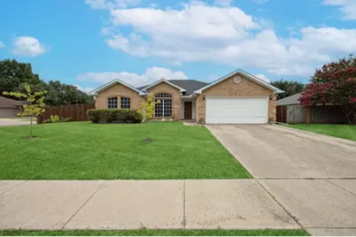 1611 Summertree Lane, Grand Prairie, TX 75052 - Photo 1