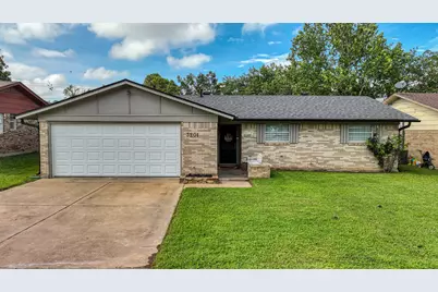 3201 NE 10th Street, Mineral Wells, TX 76067 - Photo 1