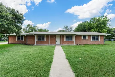 800 W Denison Drive, Robinson, TX 76706 - Photo 1