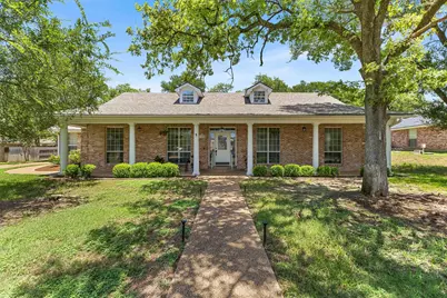 105 Lost Oaks Drive, Waco, TX 76705 - Photo 1