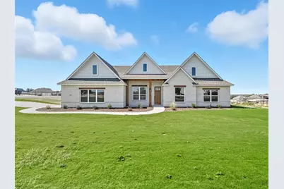 352 Sanger Drive, Springtown, TX 76082 - Photo 1