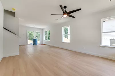 1623 E Woodin Boulevard, Dallas, TX 75203 - Photo 1