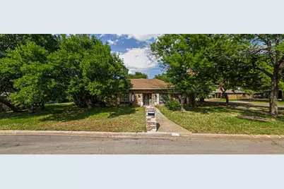 9917 Sandalwood Drive, Woodway, TX 76712 - Photo 1