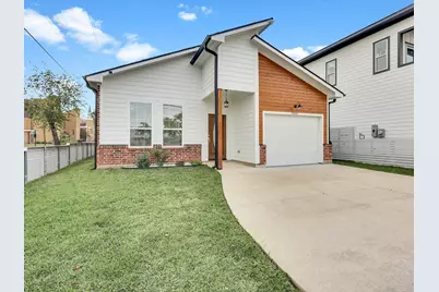 1028 Comal Street, Dallas, TX 75203 - Photo 1