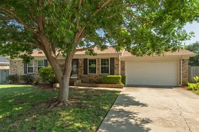 828 Hollow Creek Road, Burleson, TX 76028 - Photo 1