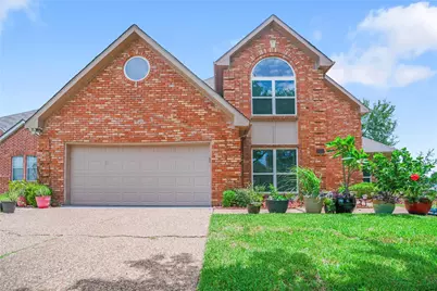 9800 Canyon Crest Circle, Irving, TX 75063 - Photo 1