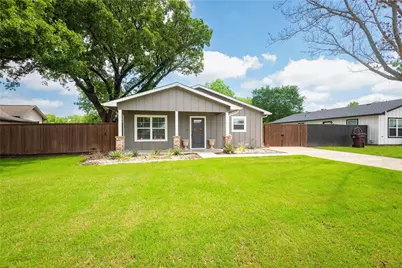 309 S Crockett Street, Edgewood, TX 75117 - Photo 1