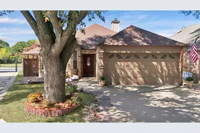 320 Fairhavens Drive, Grand Prairie, TX 75050 - Photo 1