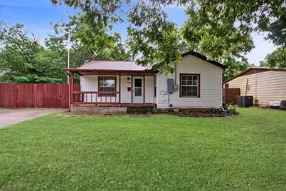 1608 1st Avenue, Mineral Wells, TX 76067 - Photo 1
