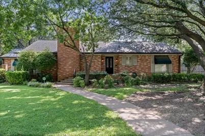 311 Sunset Drive, Cleburne, TX 76033 - Photo 1